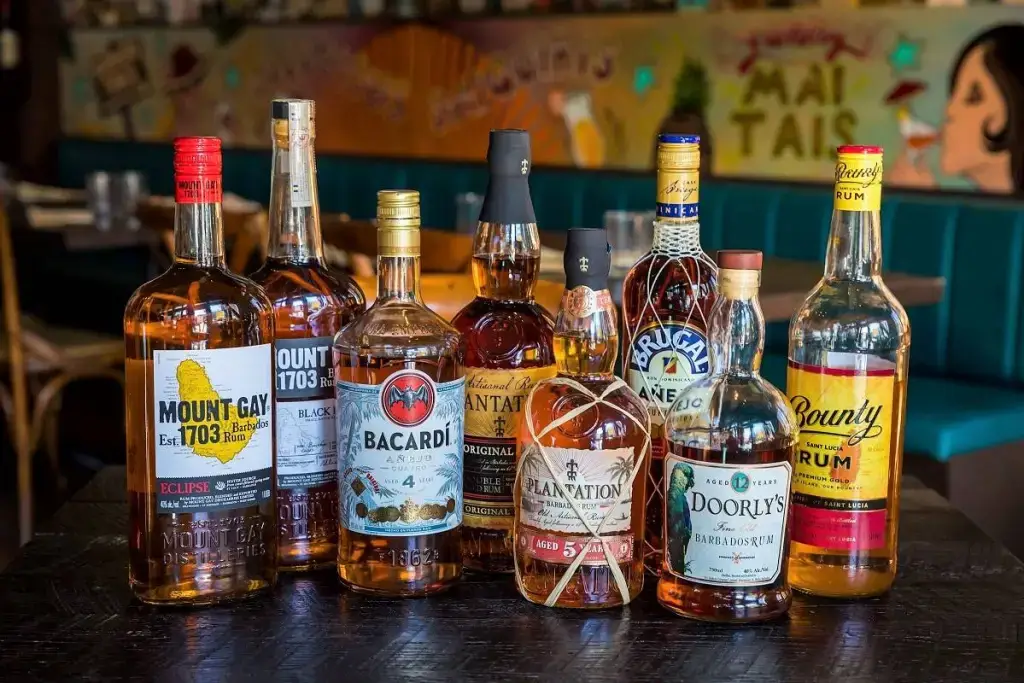 10+ Minuman Beralkohol Tertinggi, Jenis & Cara Menikmatinya 15 rum