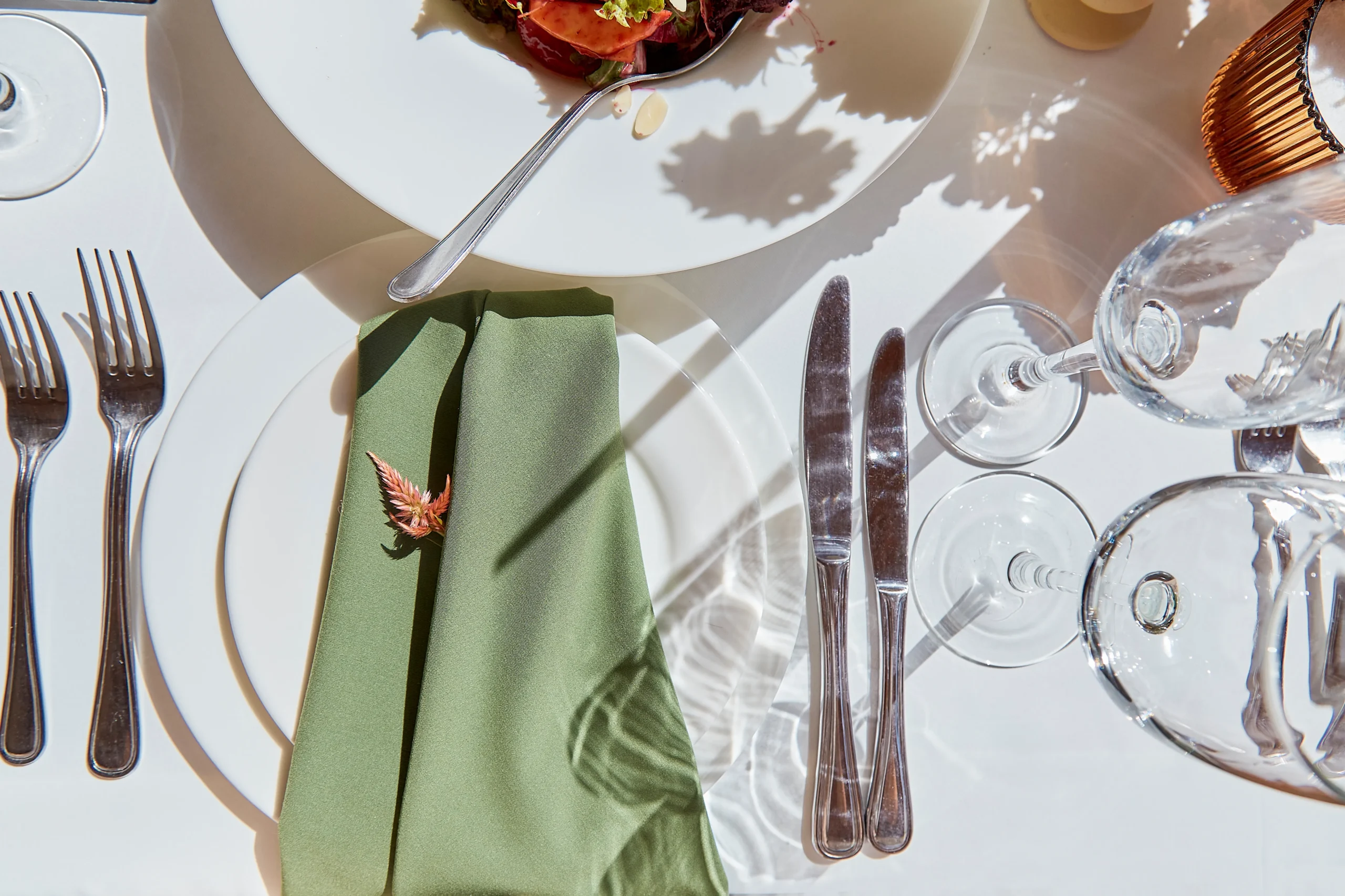 Dos & Don'ts Fine Dining Biar Nggak Salting di Acara Fancy 14 Menguasai Meja Makan Fine Dining
