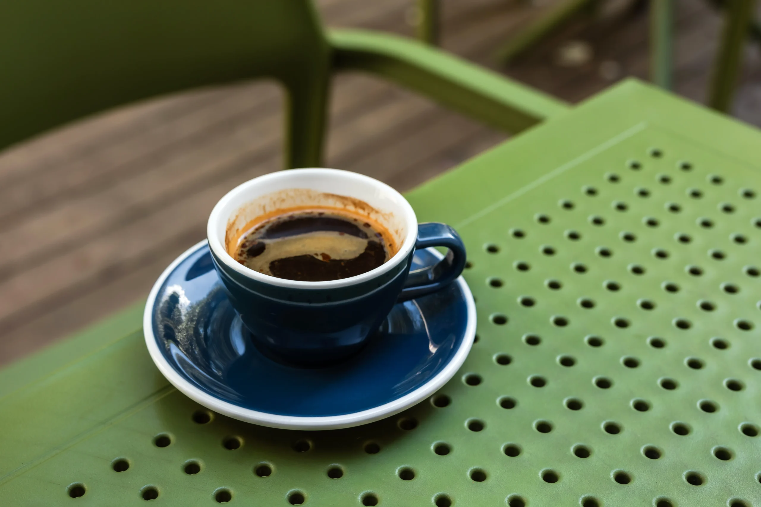 7 Menu Cafe Paling Populer dan Cerita Unik di Baliknya 16 americano scaled